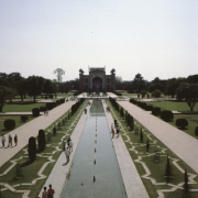 m45-india-agra-07-032