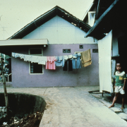 m07-informal-housing-13-004